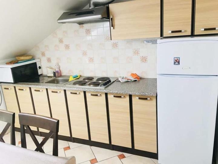 Apartmani Djura 塞尔瑟 外观 照片